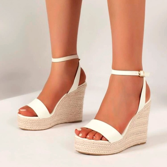 White Beach Wedges - Picture 5 of 5